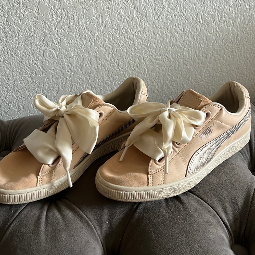 Puma sneakers with ribbon laces